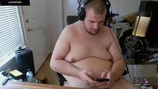 Bigneil222 Show in webcam