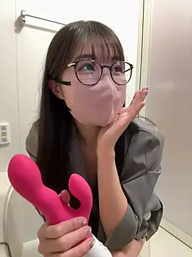 צ'אט XXX בשידור חי של yuzuna_