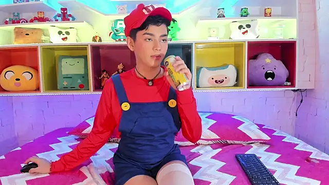 Maxi_little's Webcam Show