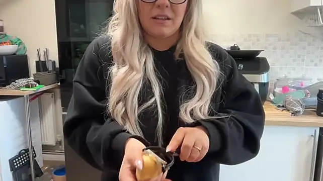 IvyWifey's Webcam Show