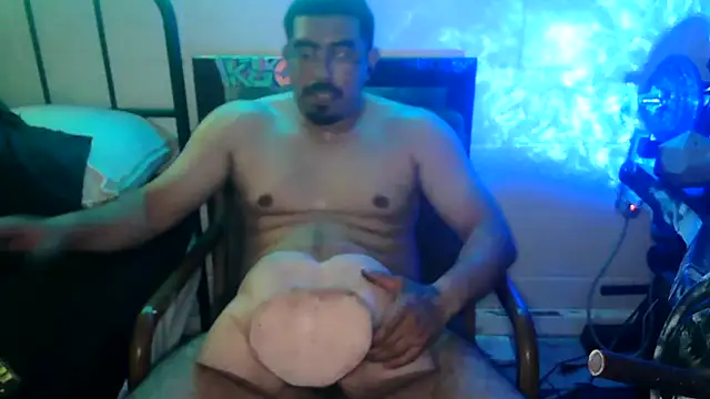 k1oudE Show in webcam