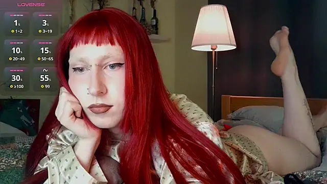 Show modela lia_grl na web-kameri