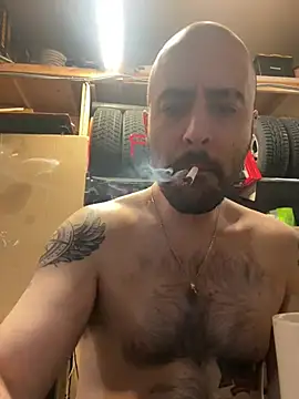 Fade_Solo Webcam-Show