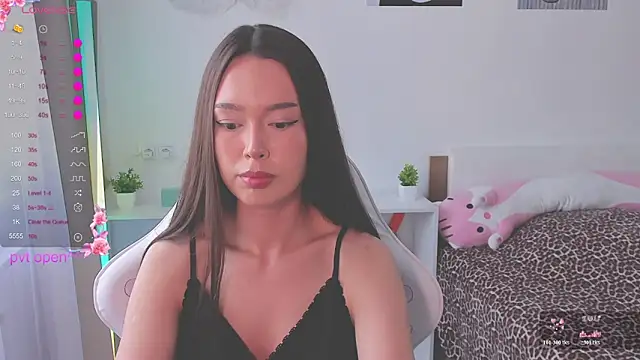 kittenrisha Show in webcam