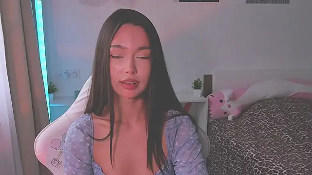 Chat +18 de kittenrisha ao vivo