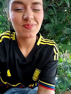 دردشة Danni_shy الجنسية المباشرة