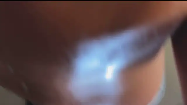 חדר צ'אט בשידור חי של alittlestarrr