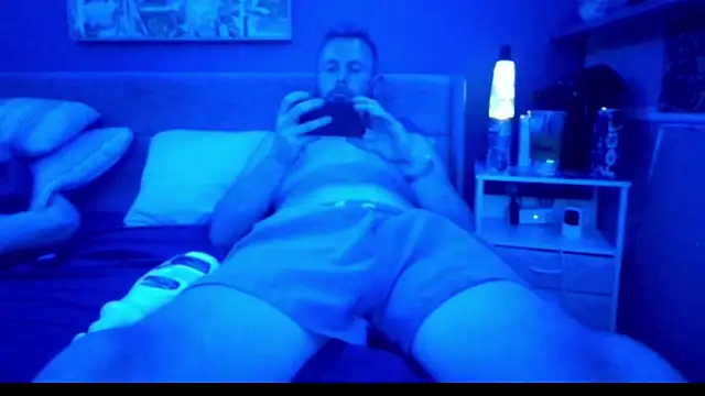 FLAcloudydick: διαδικτυακό σόου στην κάμερα