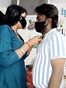 Best-Couple: διαδικτυακό σόου στην κάμερα