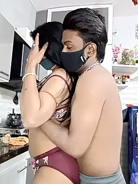 Show modela Best-Couple na web-kameri