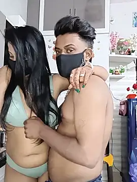 Pokazy przed kamerką – Kaur_Simran_01