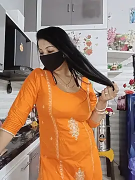 Kaur_Simran_01: διαδικτυακό σόου στην κάμερα