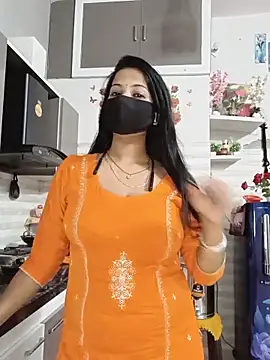 Pokazy przed kamerką – Kaur_Simran_01