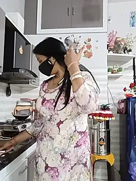 Kaur_Simran_01 웹캠 쇼