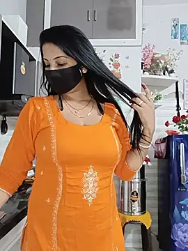 Kaur_Simran_01n Webbikameraesitys