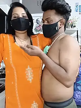 Kaur_Simran_01: διαδικτυακό σόου στην κάμερα