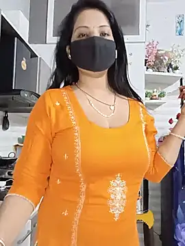 Pokazy przed kamerką – Kaur_Simran_01