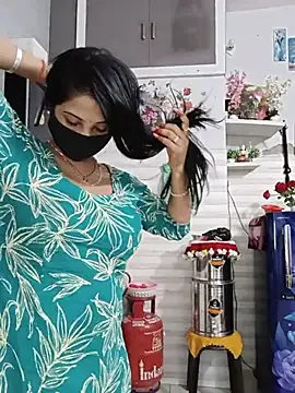 Kaur_Simran_01 Show in webcam