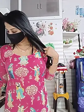 Kaur_Simran_01n Webbikameraesitys