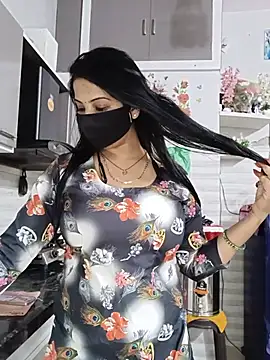Pertunjukan Kamera Web Kaur_Simran_01
