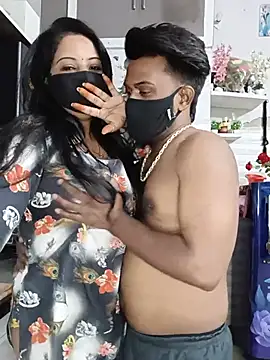 הופעת וובקאם של Kaur_Simran_01