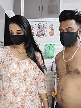 Kaur_Simran_01: διαδικτυακό σόου στην κάμερα