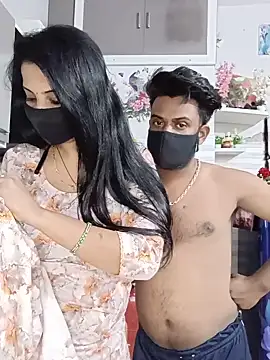 Pokazy przed kamerką – Kaur_Simran_01