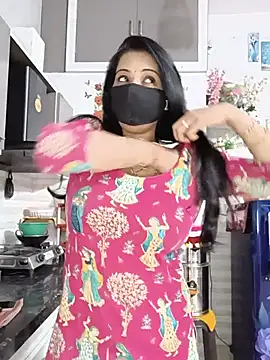 Kaur_Simran_01 Show in webcam