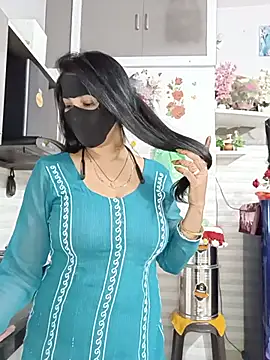 Pokazy przed kamerką – Kaur_Simran_01