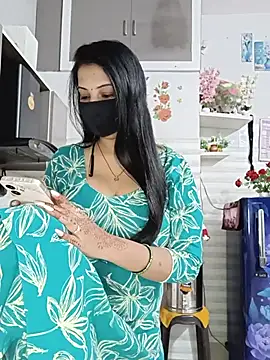 Pokazy przed kamerką – Kaur_Simran_01
