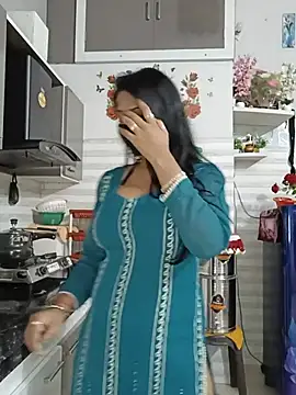 Kaur_Simran_01: διαδικτυακό σόου στην κάμερα