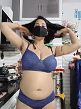 Kaur_Simran_01 Show in webcam