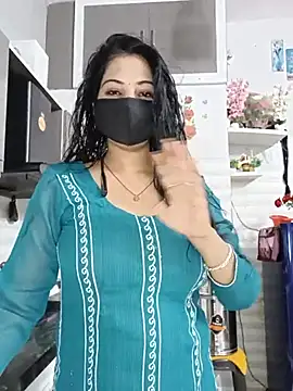 Pokazy przed kamerką – Kaur_Simran_01