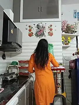 Pertunjukan Kamera Web Kaur_Simran_01