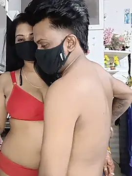 Kaur_Simran_01: διαδικτυακό σόου στην κάμερα