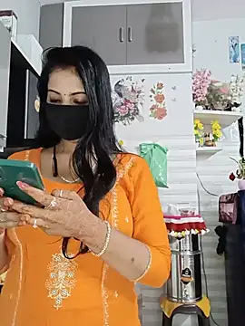Pertunjukan Kamera Web Kaur_Simran_01