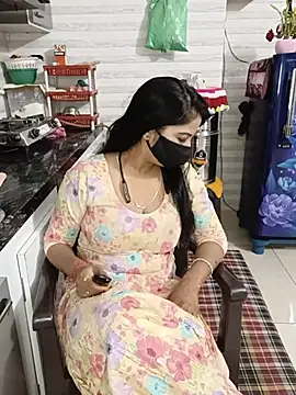 הופעת וובקאם של Kaur_Simran_01