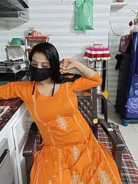 Pokazy przed kamerką – Kaur_Simran_01
