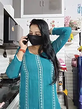 הופעת וובקאם של Kaur_Simran_01