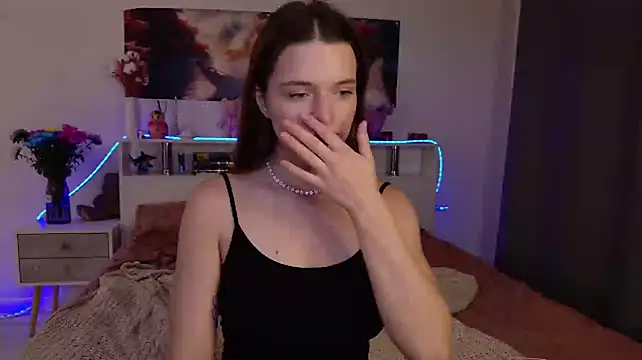 Chat +18 de Nellie_Medina ao vivo