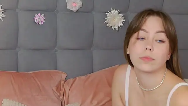 TheEmma Adlı Modelin Canlı XXX Sohbeti