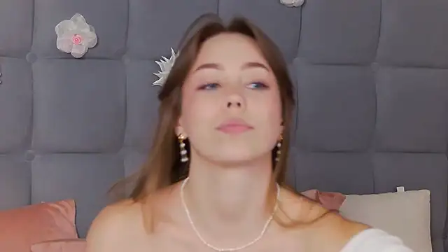 TheEmma Adlı Modelin Canlı XXX Sohbeti