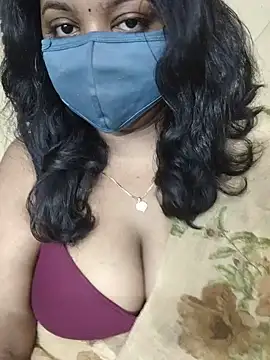 Yoursriya25 Show in webcam