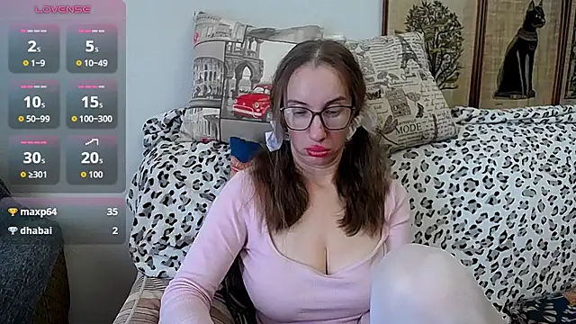 Chatroom XXX en direct de SquirtyEleanor
