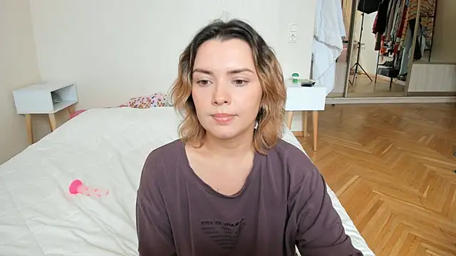 Chat +18 de BrightDani ao vivo