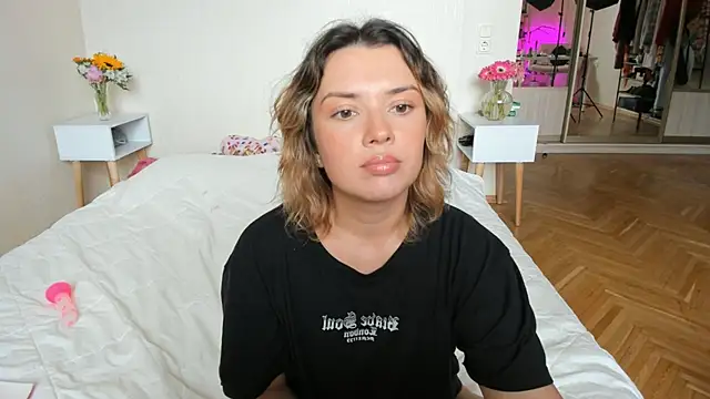 BrightDani's Live XXX Chat