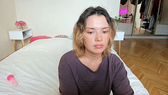 BrightDani Chat XXX in diretta