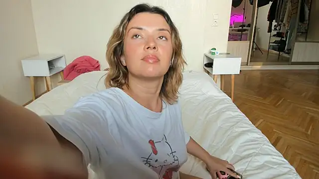 XXX chat uživo modela BrightDani