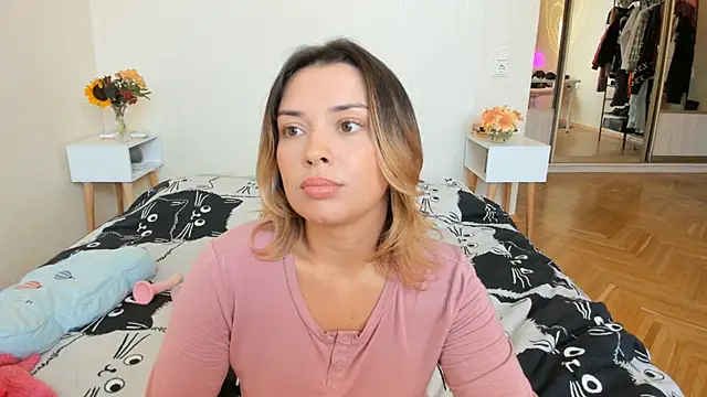 BrightDani's Live XXX Chat