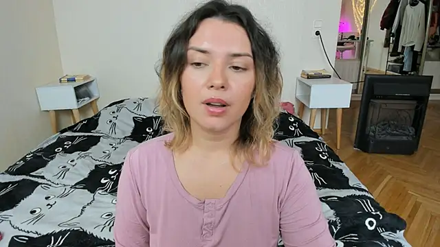 BrightDani Pertunjukan Webcam